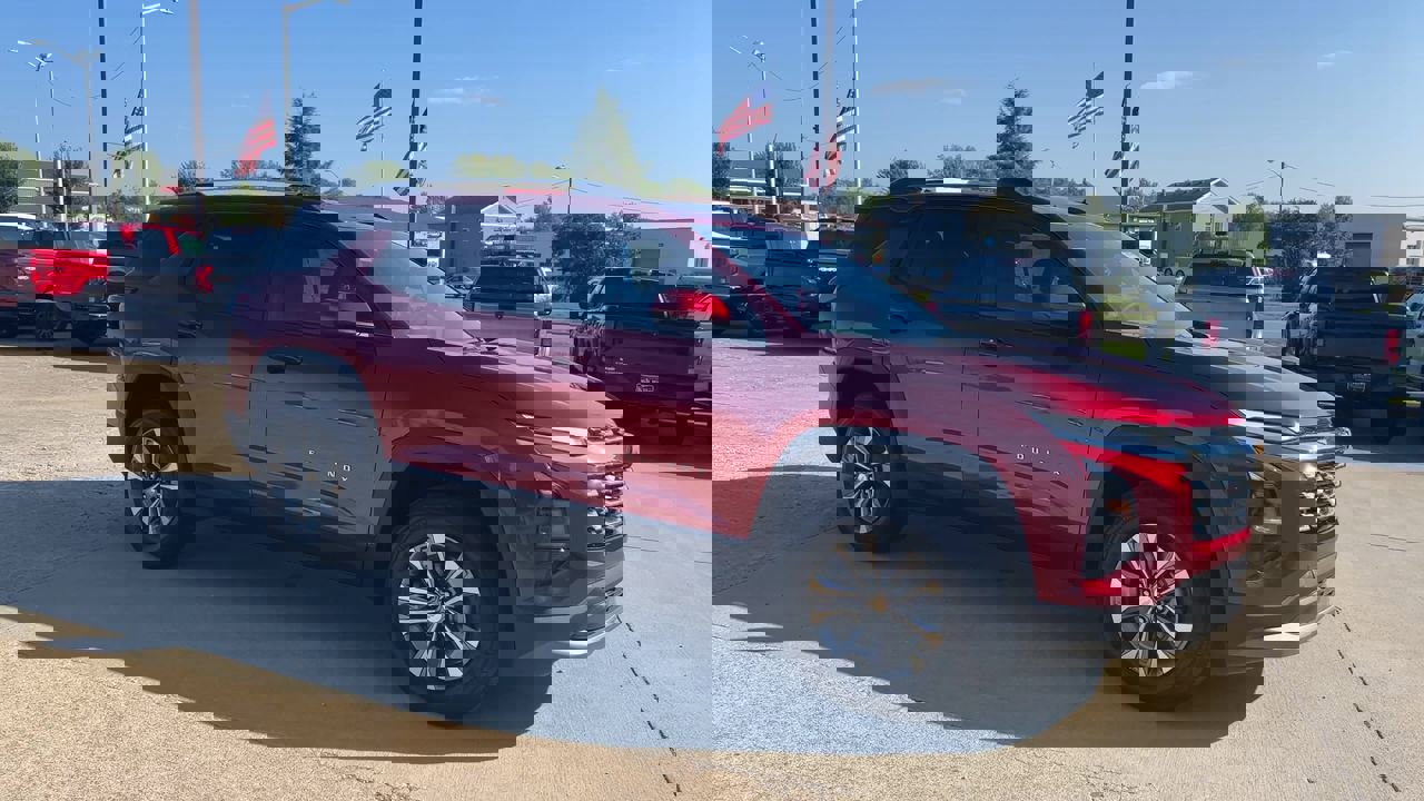 2026 Chevrolet Equinox LT photo 2