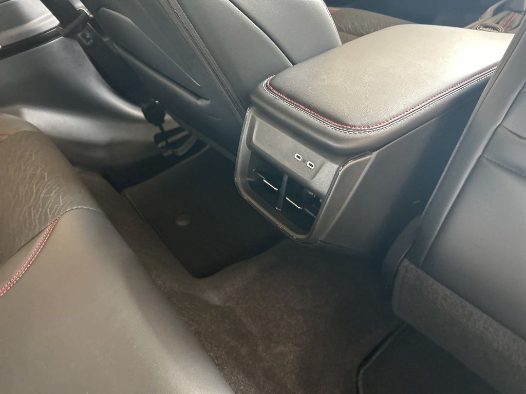 2025 Dodge Charger R/T photo 24