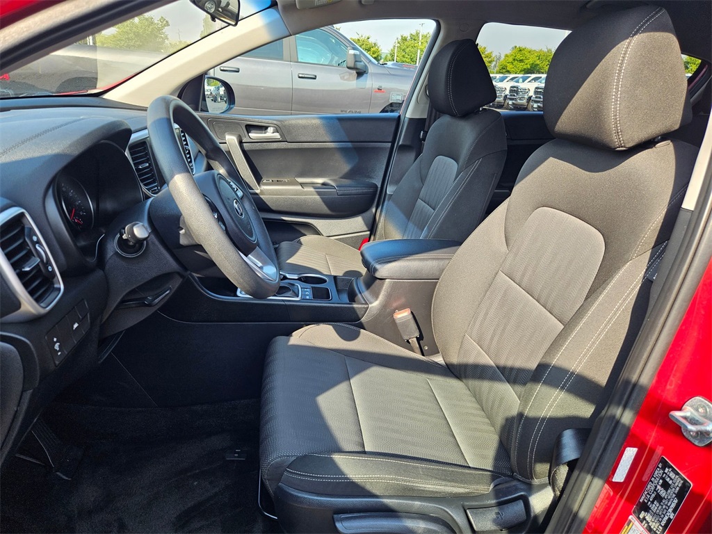 2022 Kia Sportage LX photo 13