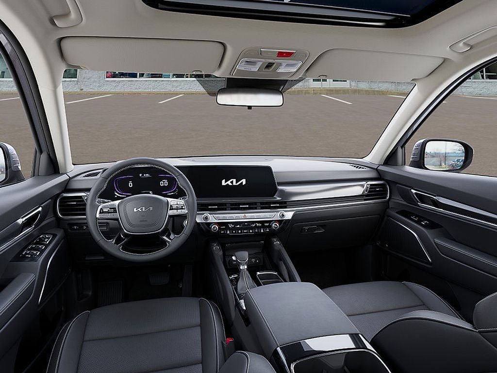 2025 Kia Telluride S photo 13