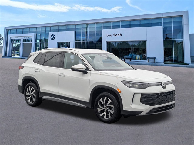 2025 Volkswagen Tiguan S's photo