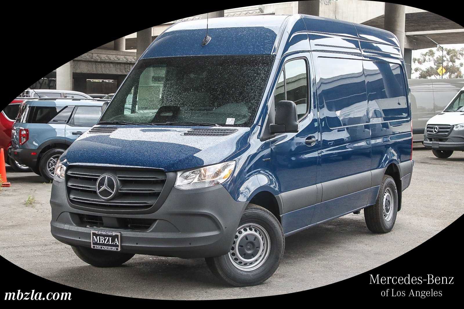 2025 Mercedes-Benz eSprinter Cargo Van Base's photo