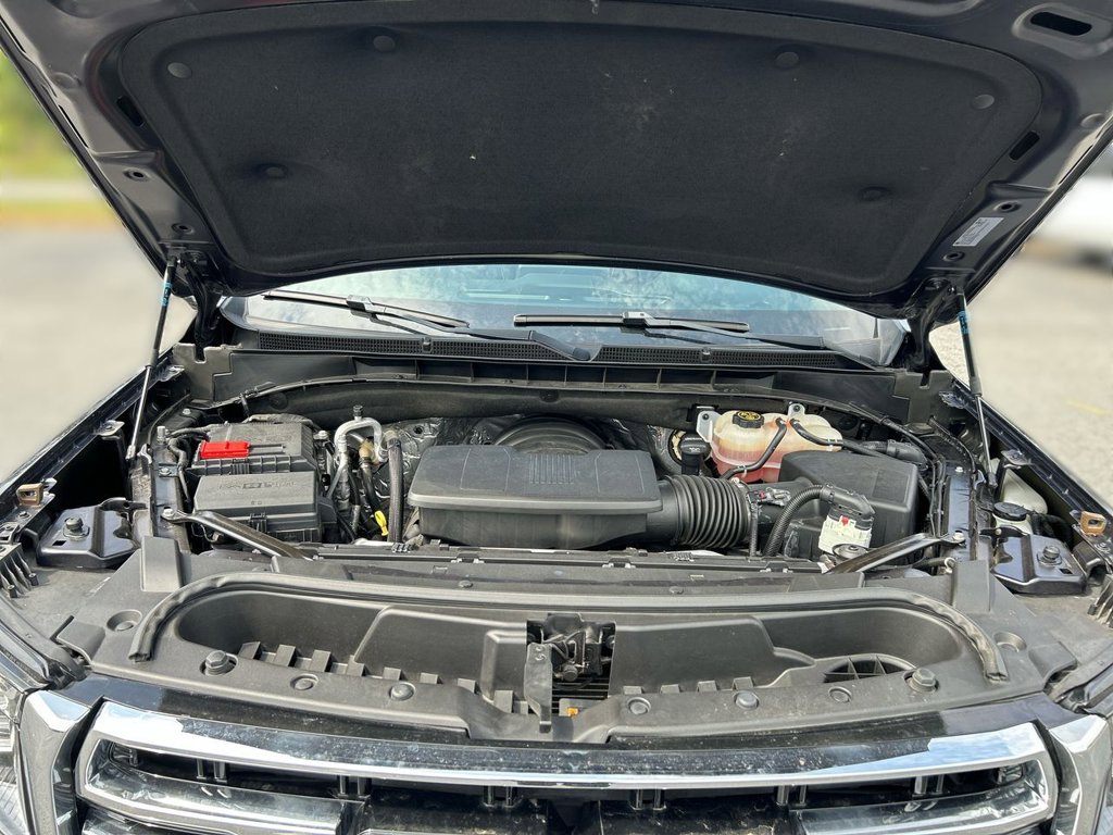 2023 Gmc Yukon XL SLT photo 18