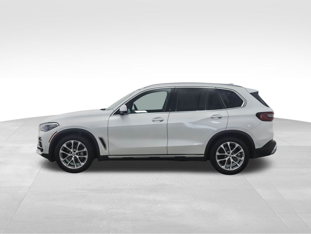 Used 2021 BMW X5 40i with VIN 5UXCR6C0XM9F19822 for sale in Minneapolis, Minnesota