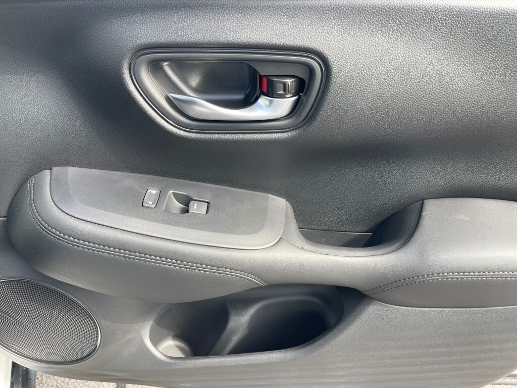 2026 Honda HR-V LX photo 14