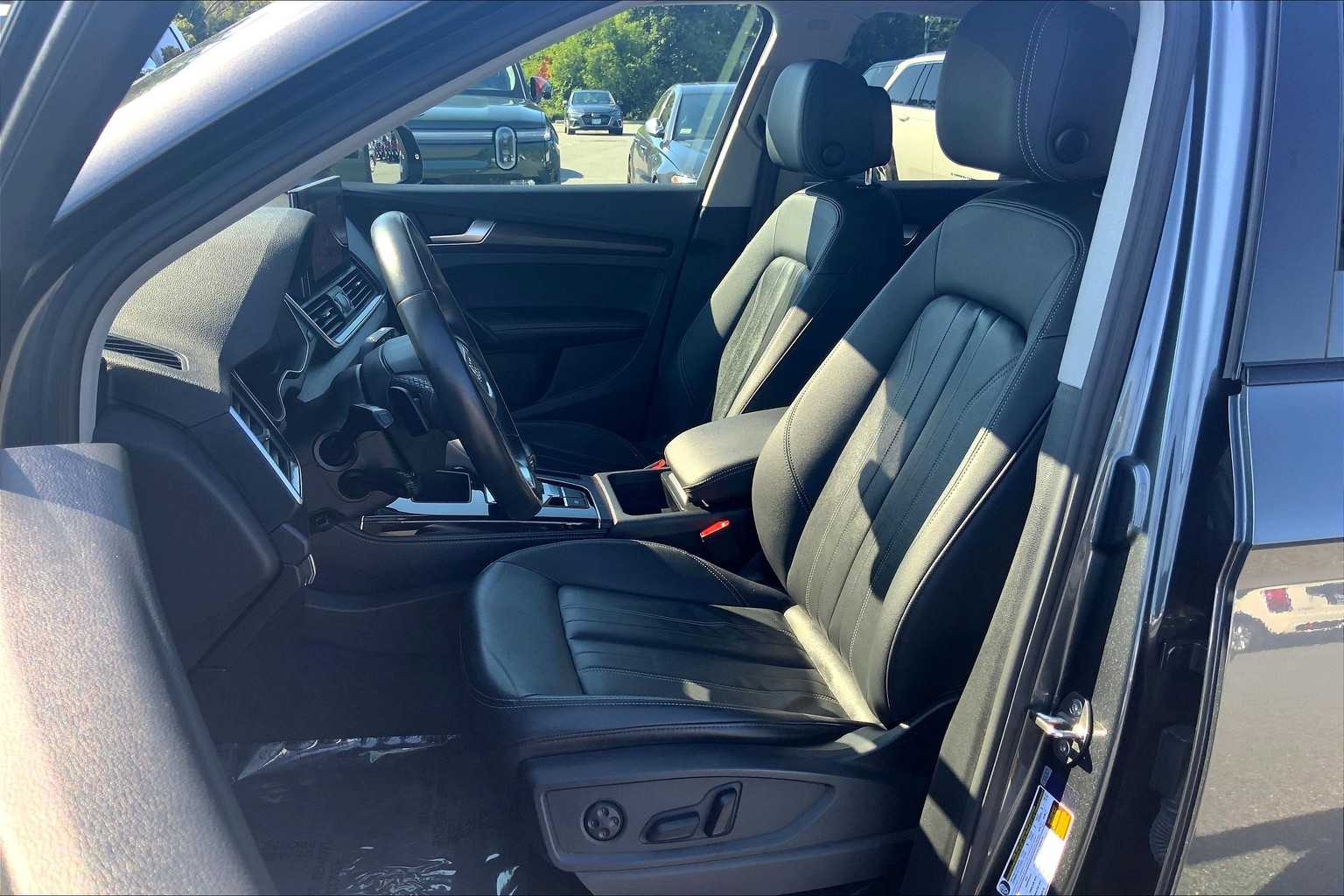 2022 Audi Q5 S line Premium Plus photo 7