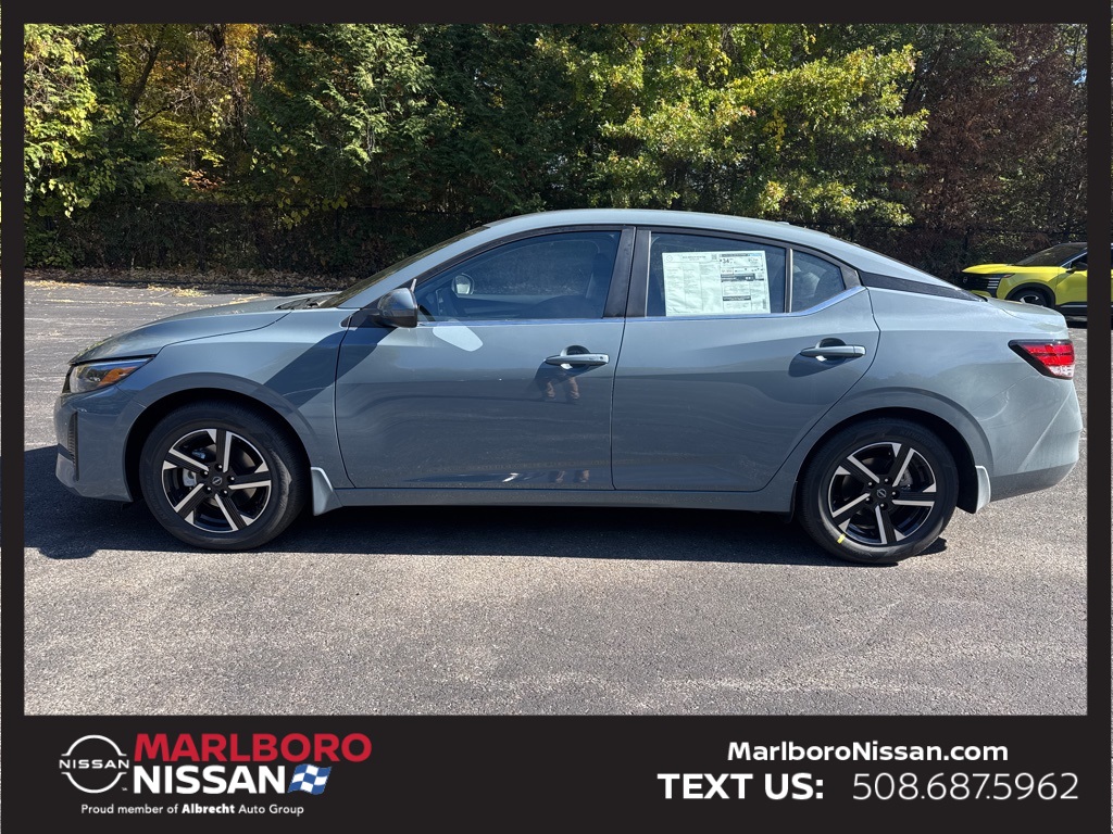 2025 Nissan Sentra SV photo 4