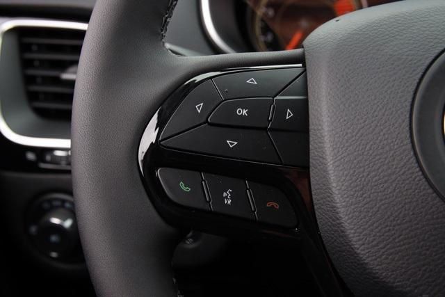 New 2023 Bright White Clear-Coat Exterior Paint Jeep Altitude Lux image 24