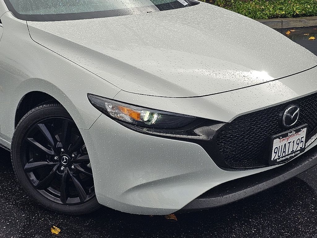 2025 Mazda Mazda3 2.5 Select Sport photo 3