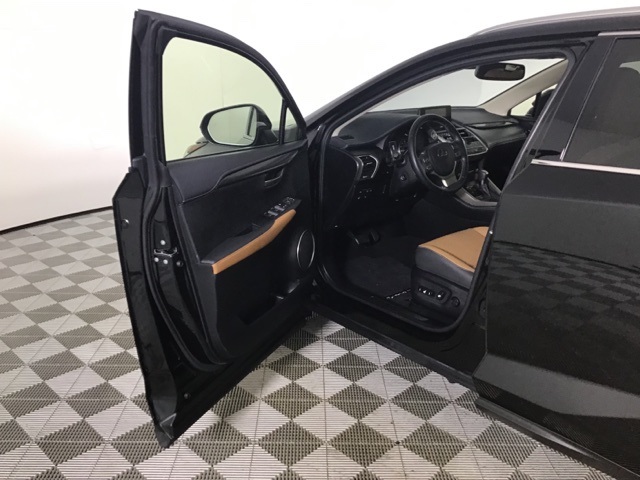 2021 Lexus NX 300 photo 10