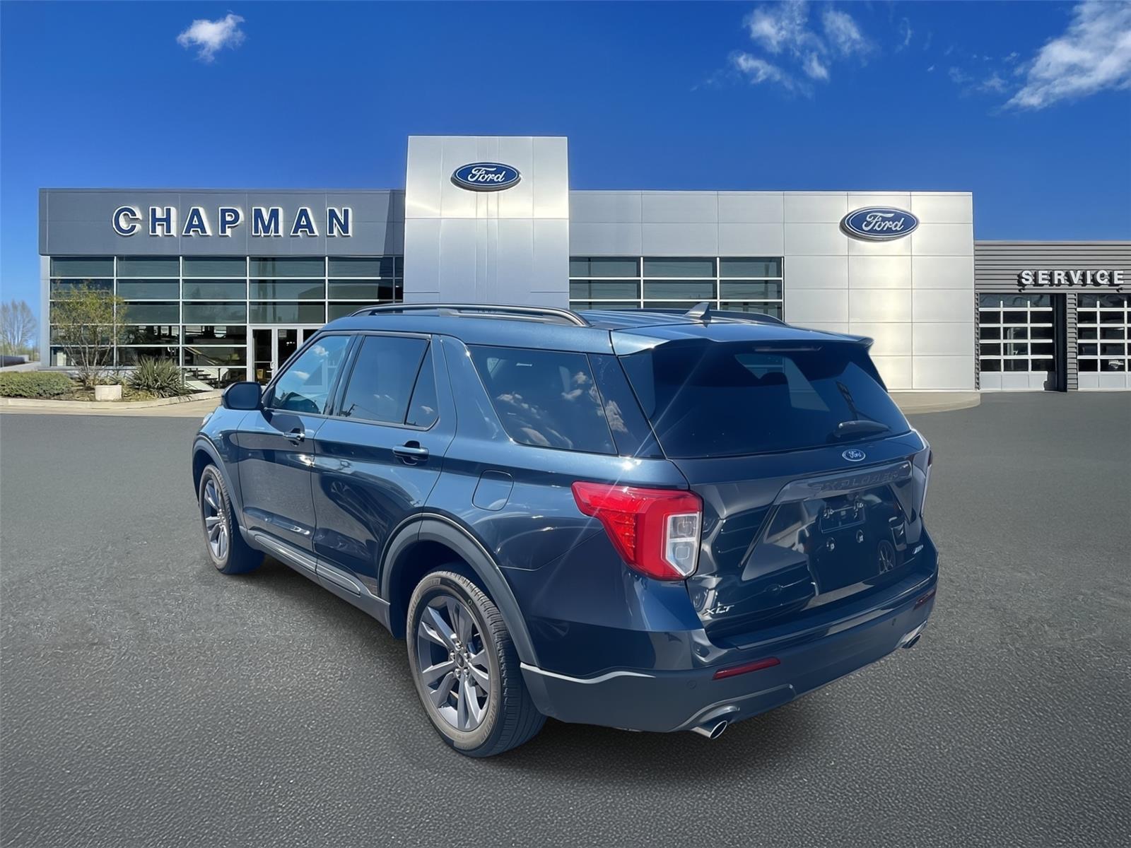 2022 Ford Explorer XLT photo 2