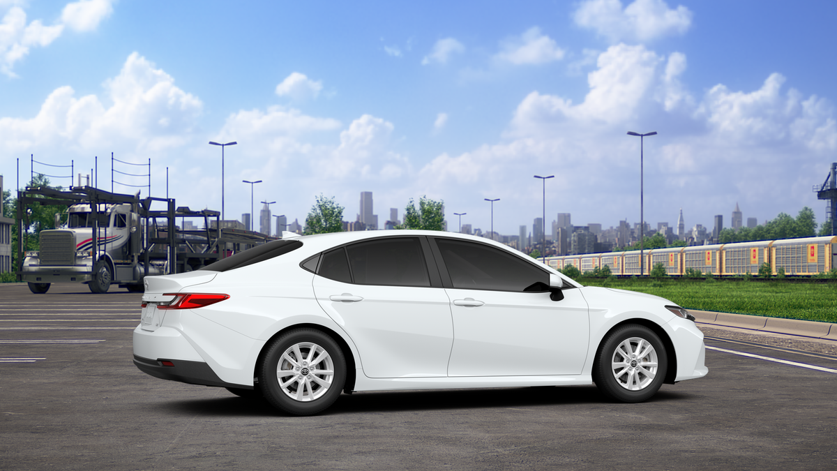 2025 Toyota Camry LE photo 10
