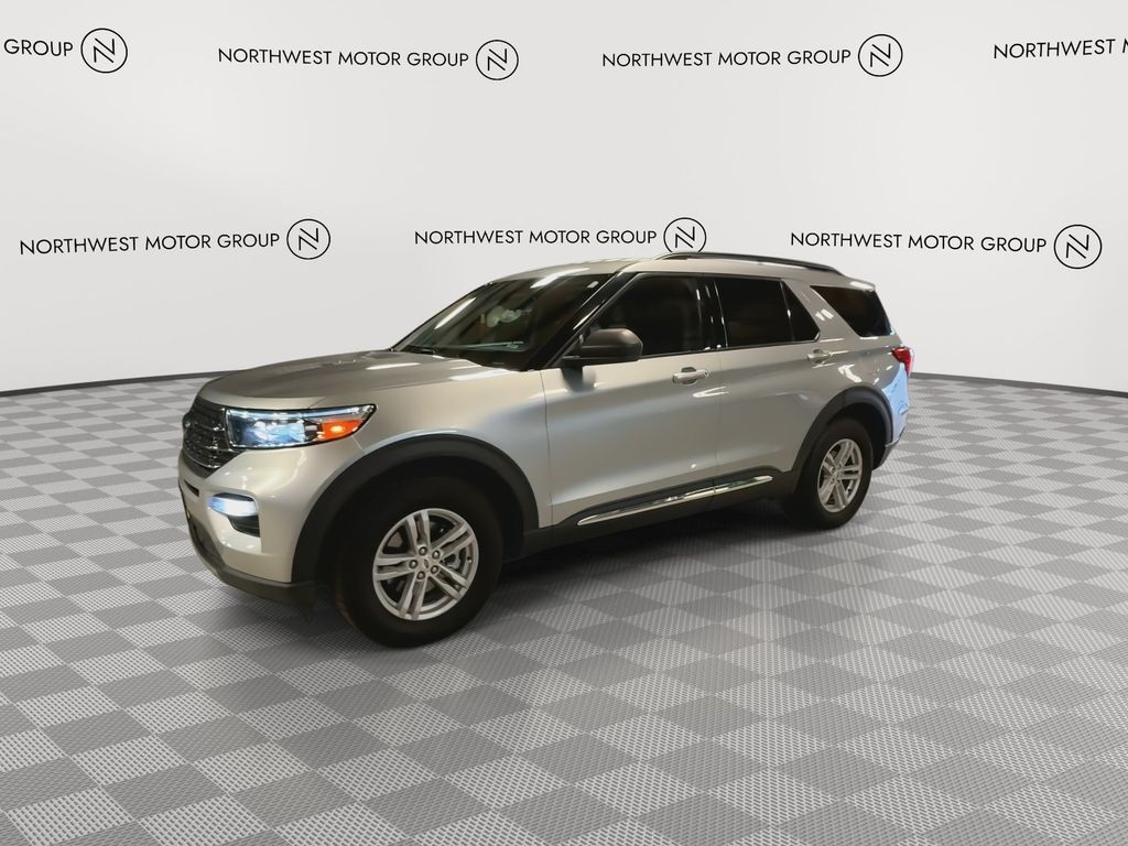 2022 Ford Explorer XLT photo 5