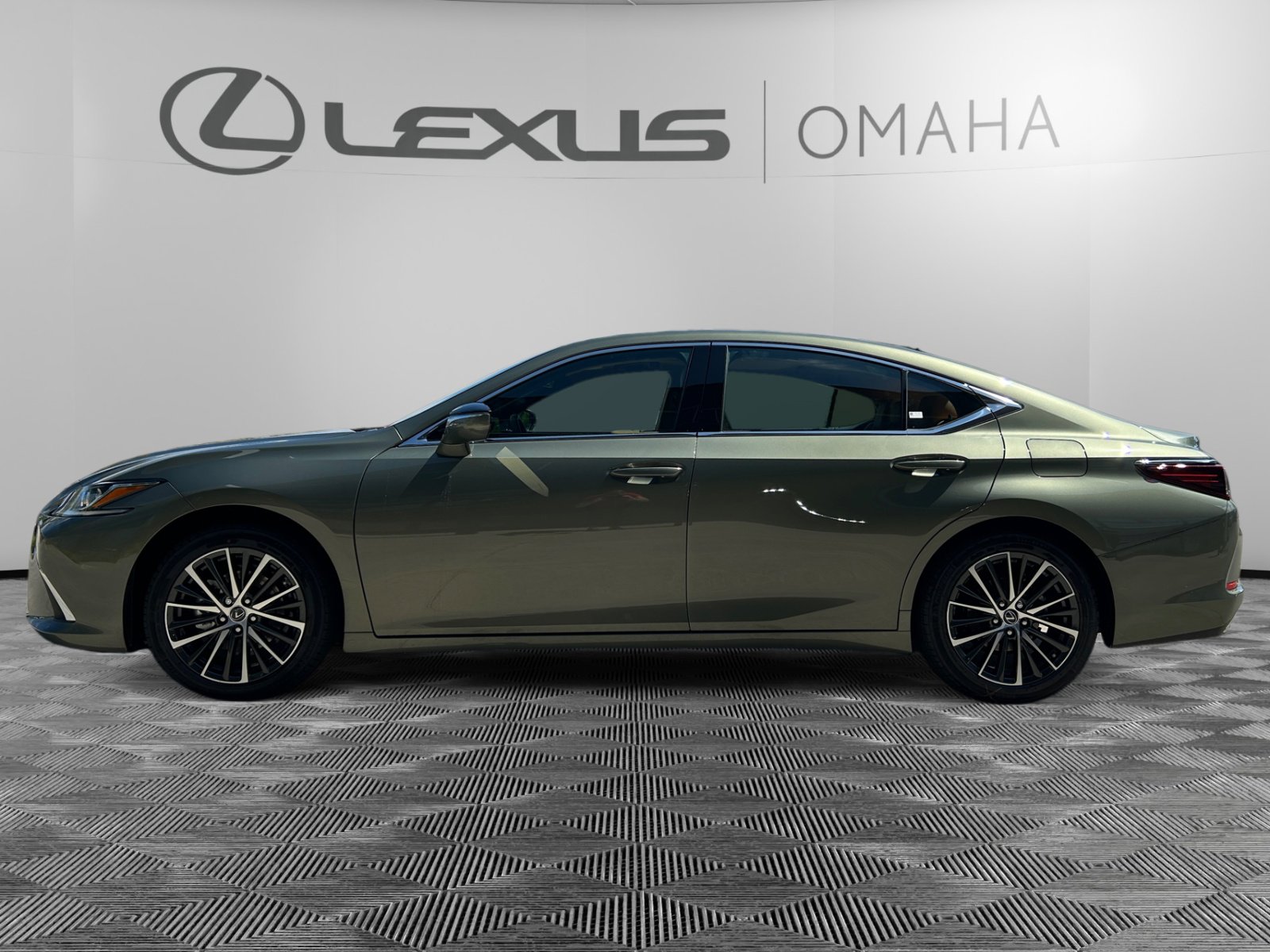 2025 Lexus ES 350 photo 2
