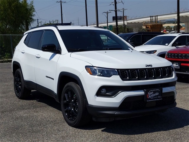2026 Jeep Compass Latitude Altitude Special Edition photo 2