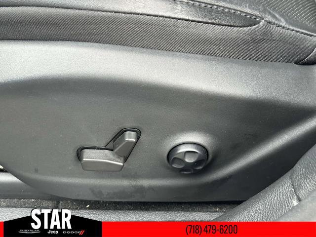 2021 Jeep Cherokee Latitude Lux photo 12
