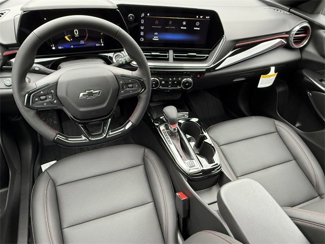 2025 Chevrolet Trax photo 32
