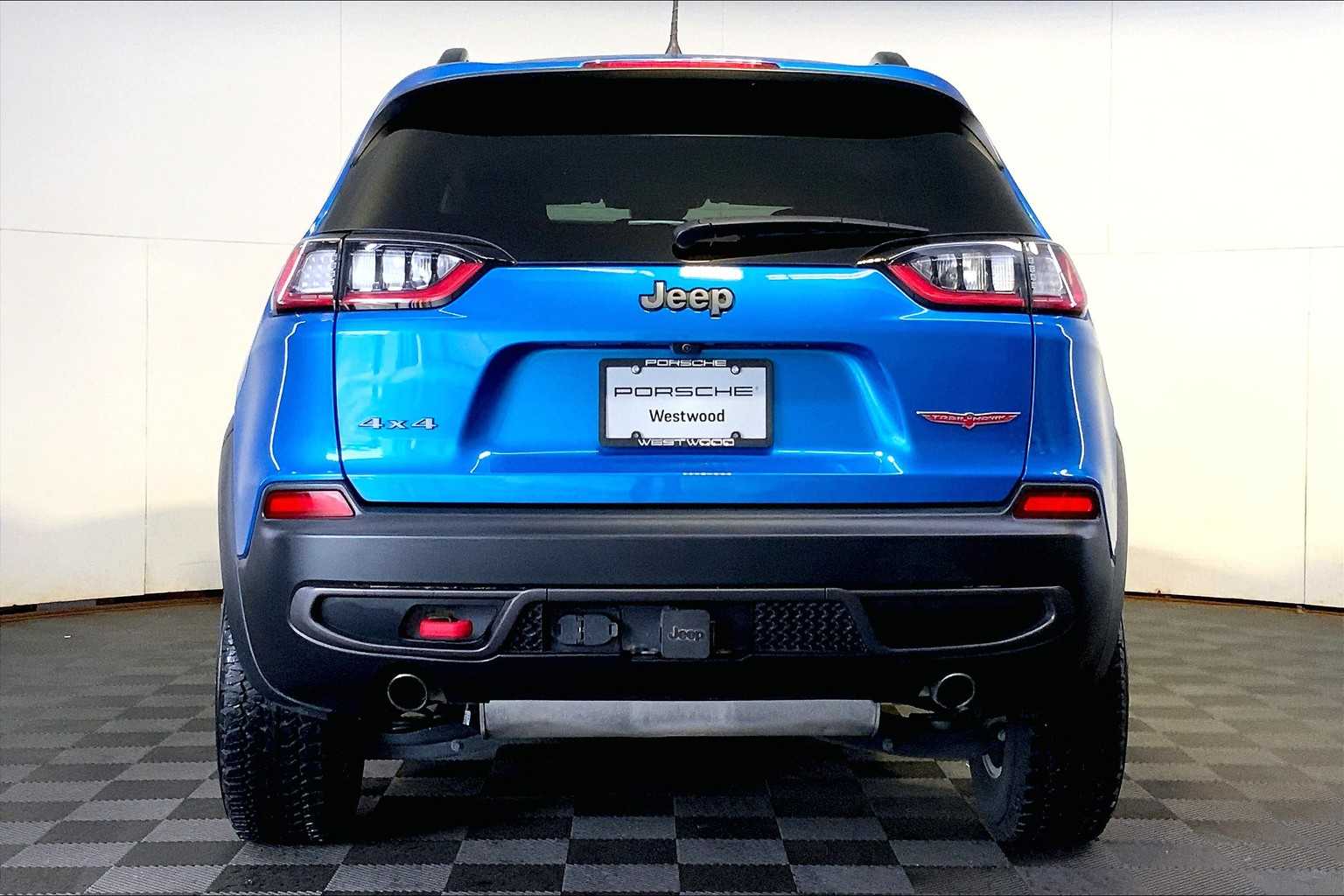 2022 Jeep Cherokee Trailhawk photo 6