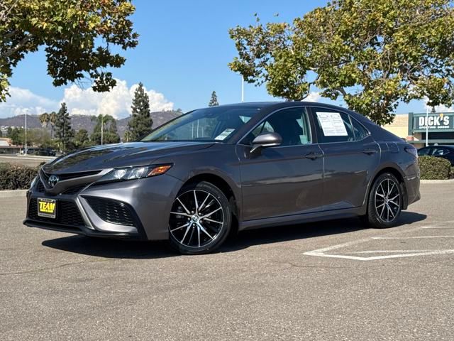 2024 Toyota Camry SE photo 2