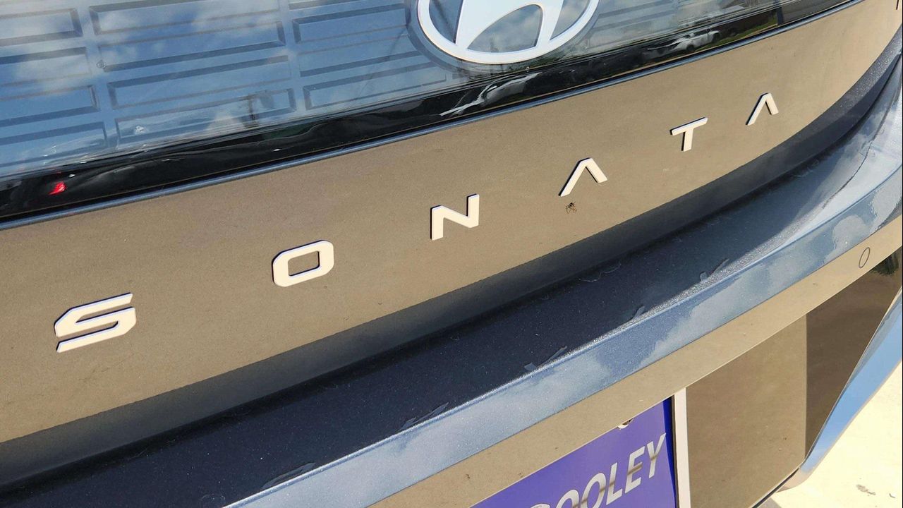 2025 Hyundai Sonata Hybrid Limited photo 25