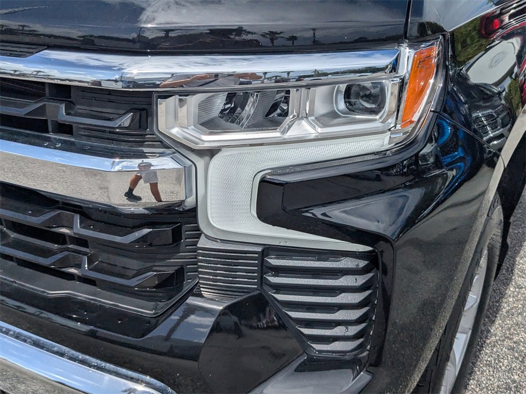 2024 Chevrolet Silverado 1500 LT photo 10