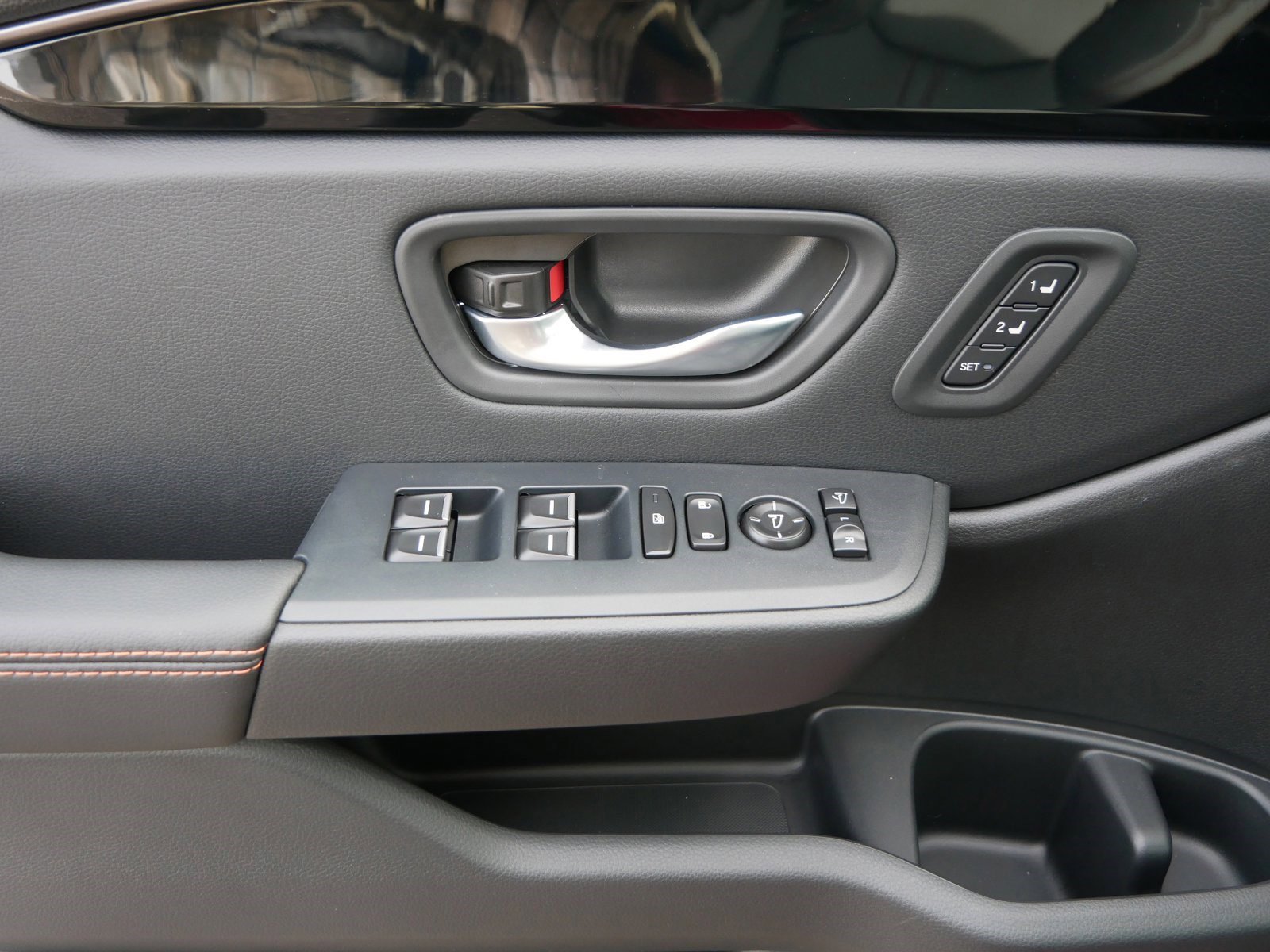 2025 Honda Pilot TrailSport photo 13