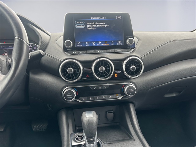 2022 Nissan Sentra SV photo 11