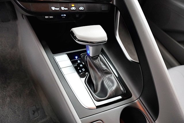 2024 Hyundai Elantra SEL photo 27