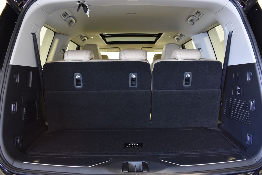 2026 Infiniti QX80 Pure photo 26