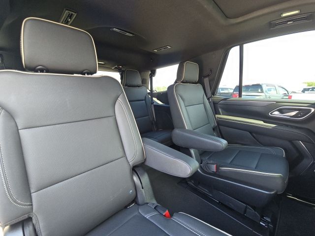 2023 Gmc Yukon SLT photo 13