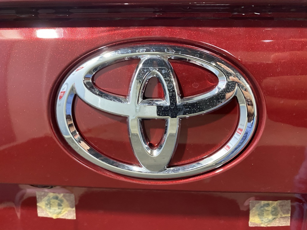 2025 Toyota RAV4 LE photo 16