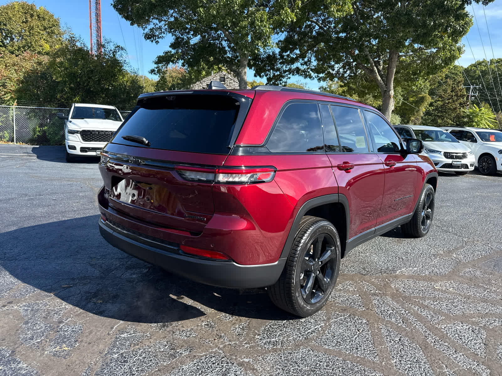 2024 Jeep Grand Cherokee Limited photo 2