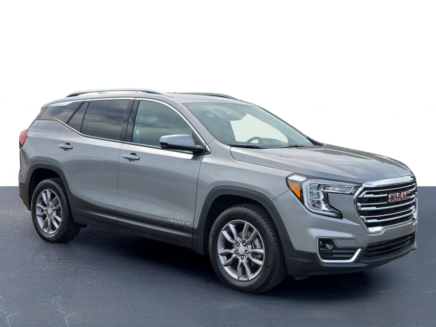 2024 Gmc Terrain SLT photo 2