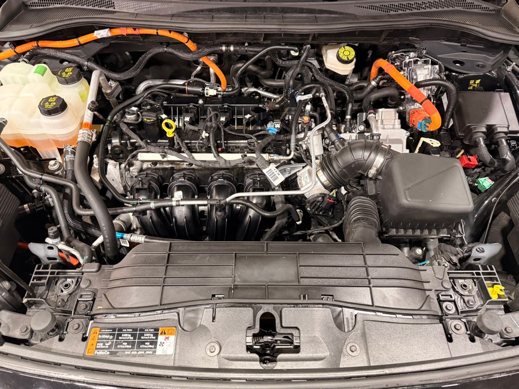 2022 Ford Escape Hybrid SEL photo 5