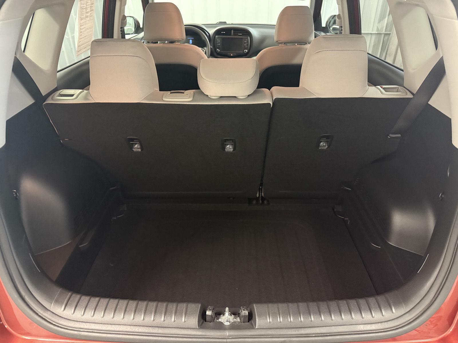 2023 Kia Soul LX photo 14