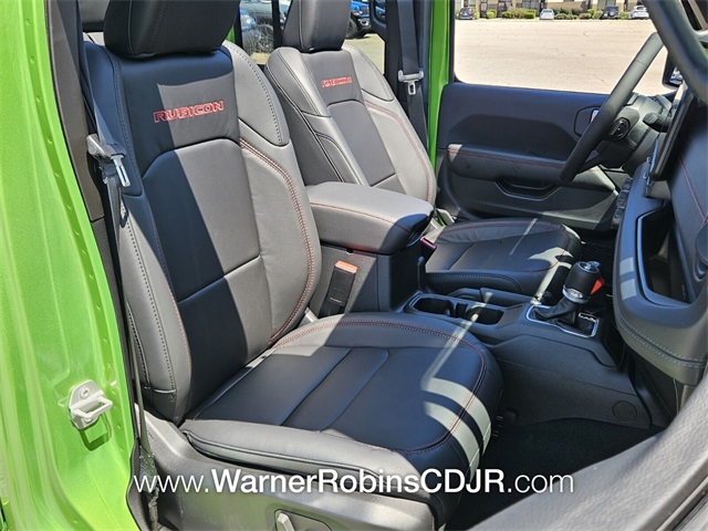 2025 Jeep Wrangler Rubicon photo 15