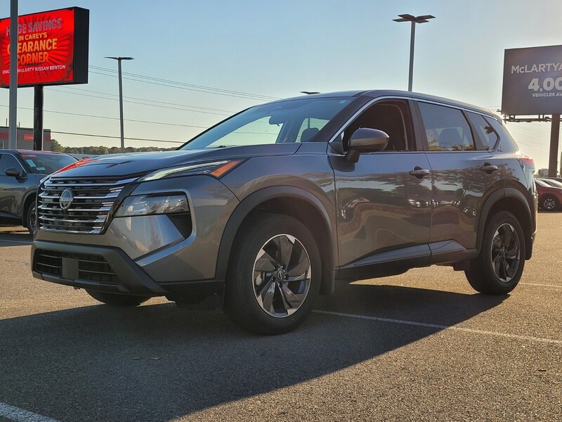 2025 Nissan Rogue SV photo 3