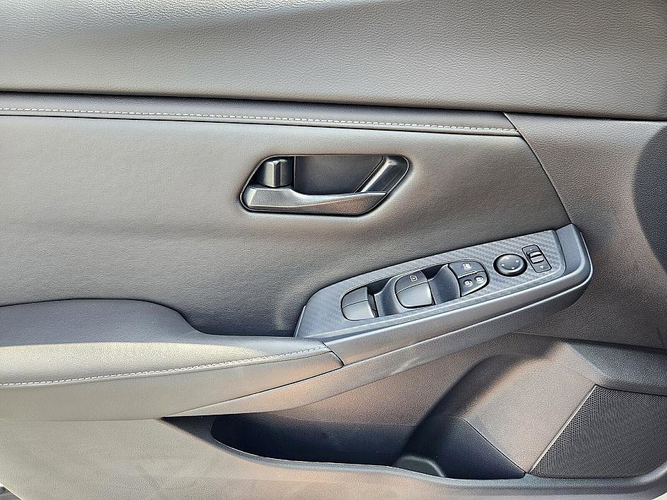 2025 Nissan Sentra S photo 28
