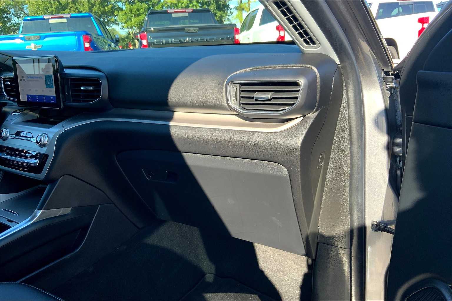 2021 Ford Explorer XLT photo 16