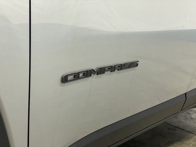 2026 Jeep Compass Latitude photo 33
