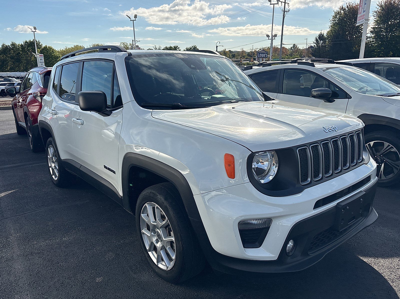 2022 Jeep Renegade Latitude photo 3