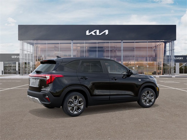2026 Kia Seltos LX photo 5