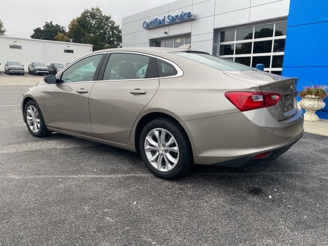 2024 Chevrolet Malibu 1LT photo 2