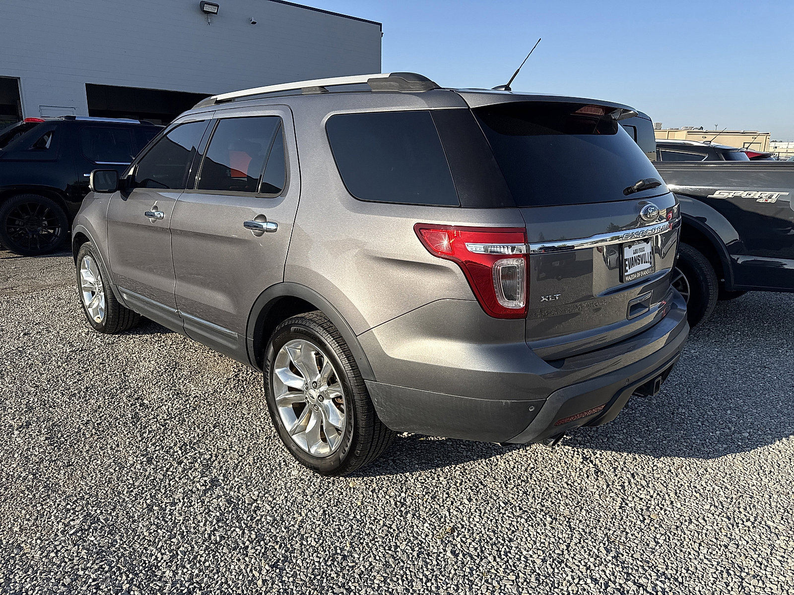 2014 Ford Explorer XLT photo 2