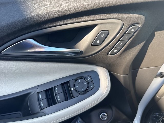 2026 Buick Encore GX Avenir photo 10
