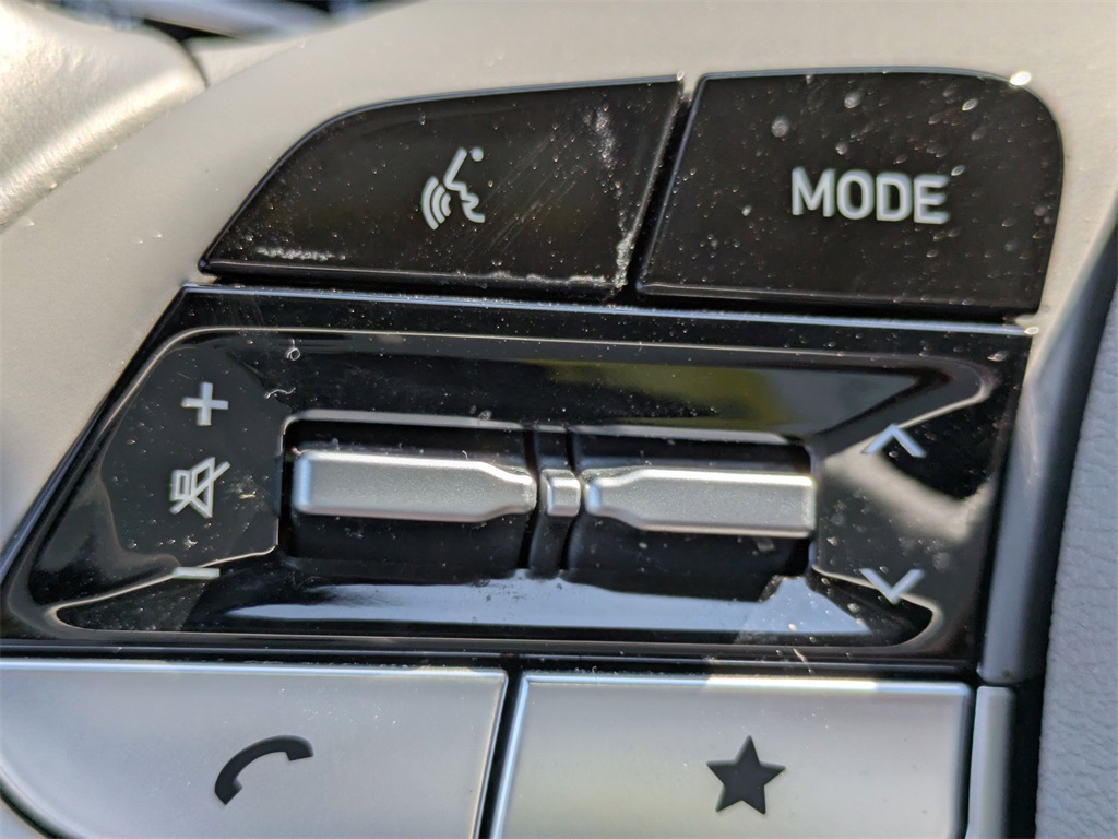 2024 Hyundai Elantra SEL Convenience photo 22
