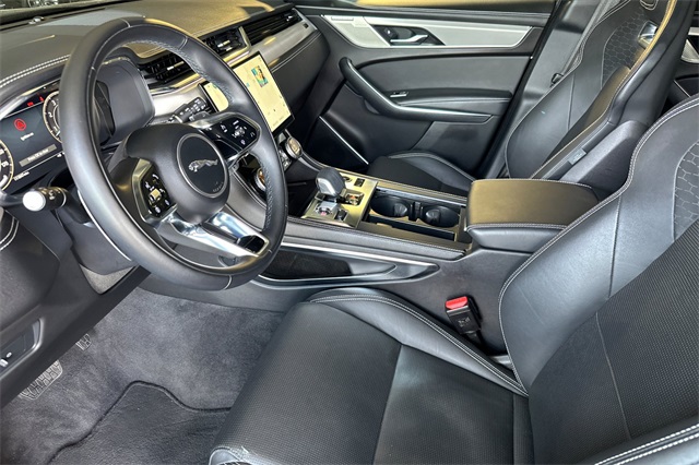 2025 Jaguar F-PACE P250 R-Dynamic S photo 9