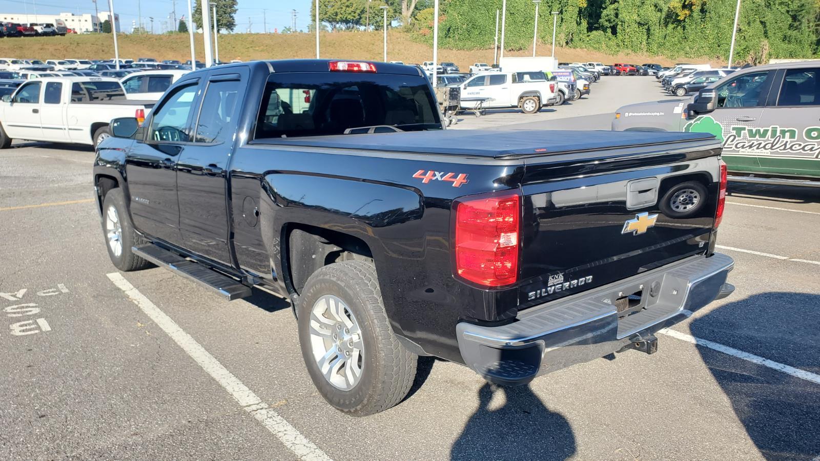 2018 Chevrolet Silverado 1500 LT photo 8