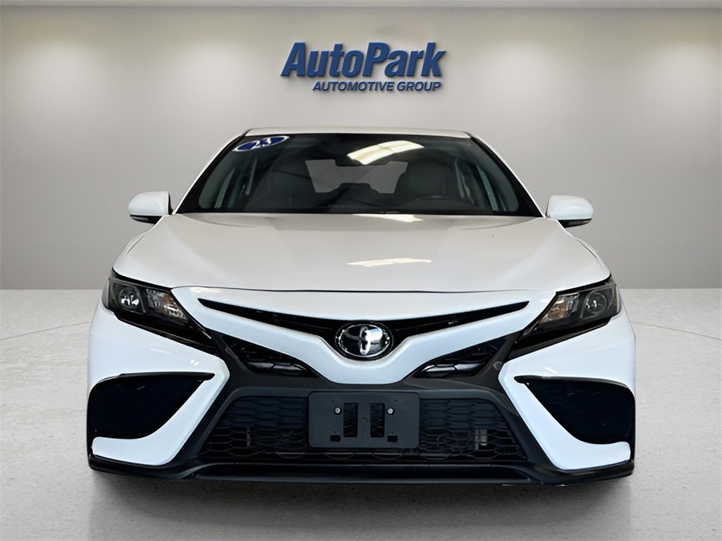 2023 Toyota Camry SE photo 2