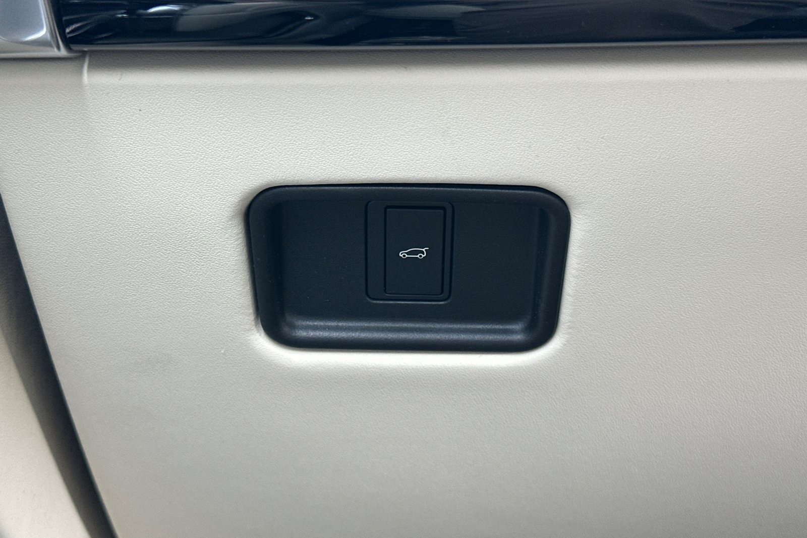 2025 Land Rover Range Rover SE photo 28